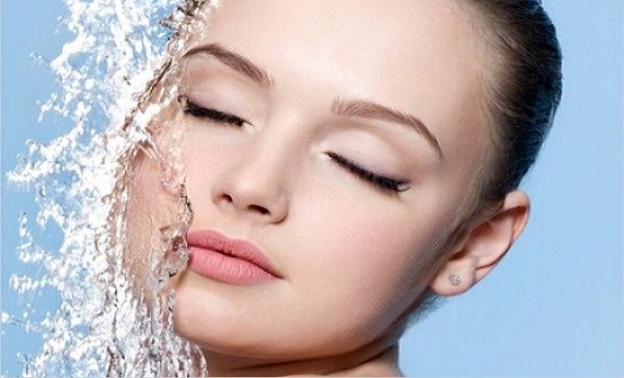 Természetes bőrápolási alapanyagok – méz, olajok, gyógynövények